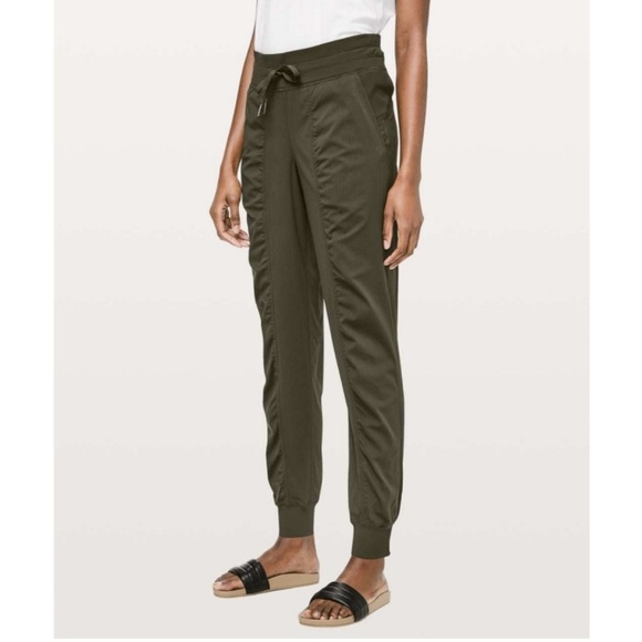 NWT Lululemon Dance Studio Jogger Dark Olive Size 6 - Picture 2 of 11